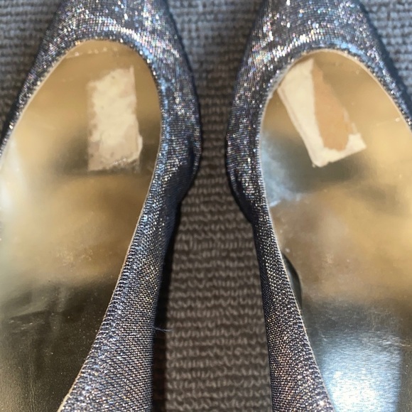 Stuart Weitzman Women's Sparkling Gold/Silver Heels sz 9 - Picture 4 of 13